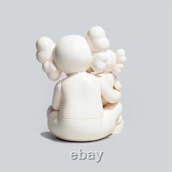 22cm Kaws Holiday Changbai Mountain White Sitting Holding