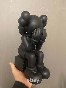 High quality sitting figure/Hand made Model Toy KAWS BLACK