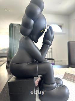 High quality sitting figure/Hand made Model Toy KAWS BLACK