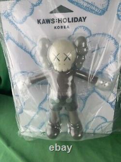 KAWS HOLIDAY KOREA Brown Companion Floating Bath Toy 2018