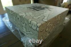 KAWS Holiday Hong Kong Plush Limited Box Set of 3 Ed 2000 Sold Out 20 Japan