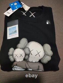 KAWS x UNIQLO sweatshirt NEW GIFT