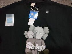 KAWS x UNIQLO sweatshirt NEW GIFT